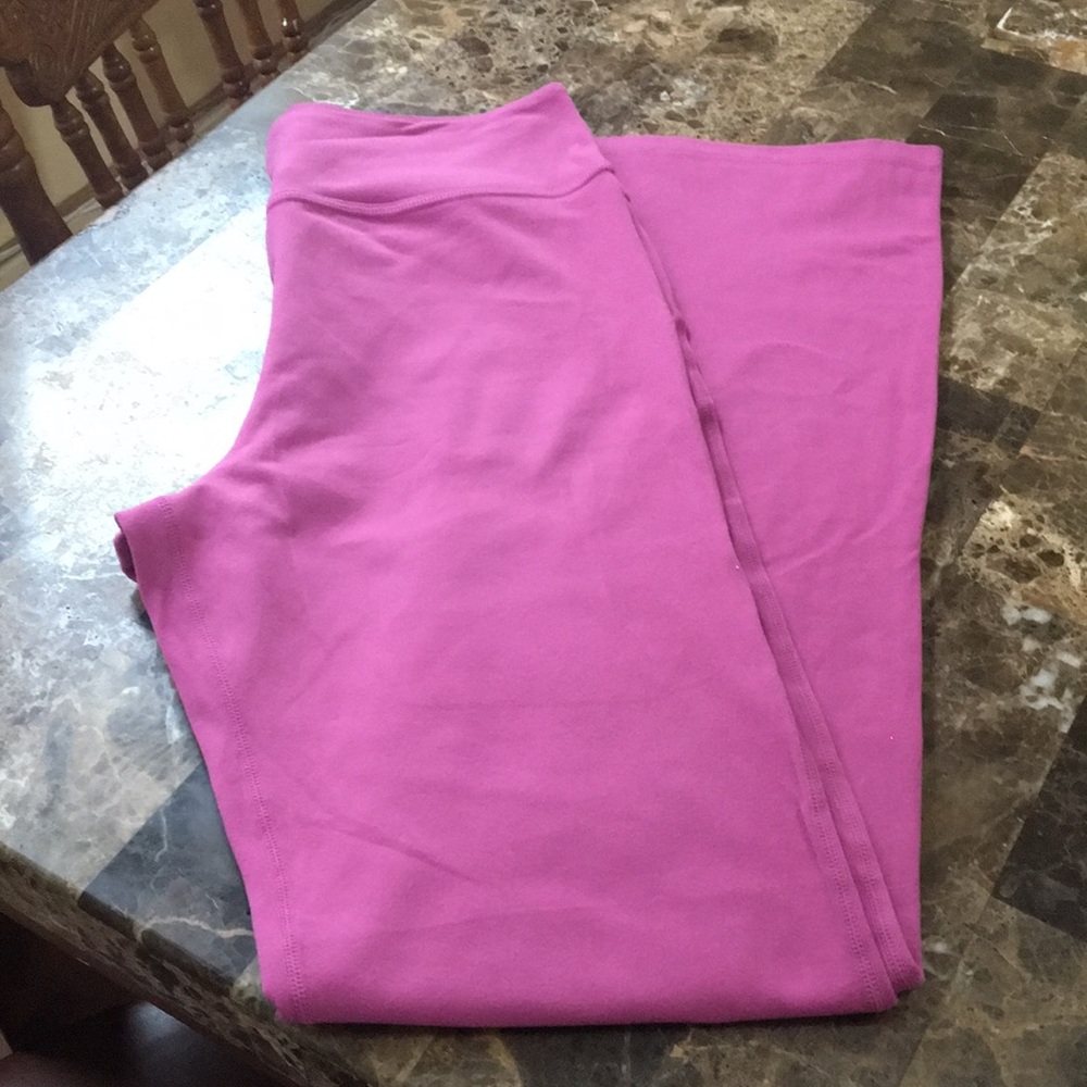 NWOT FILA yoga Women’s pants Lsz straight